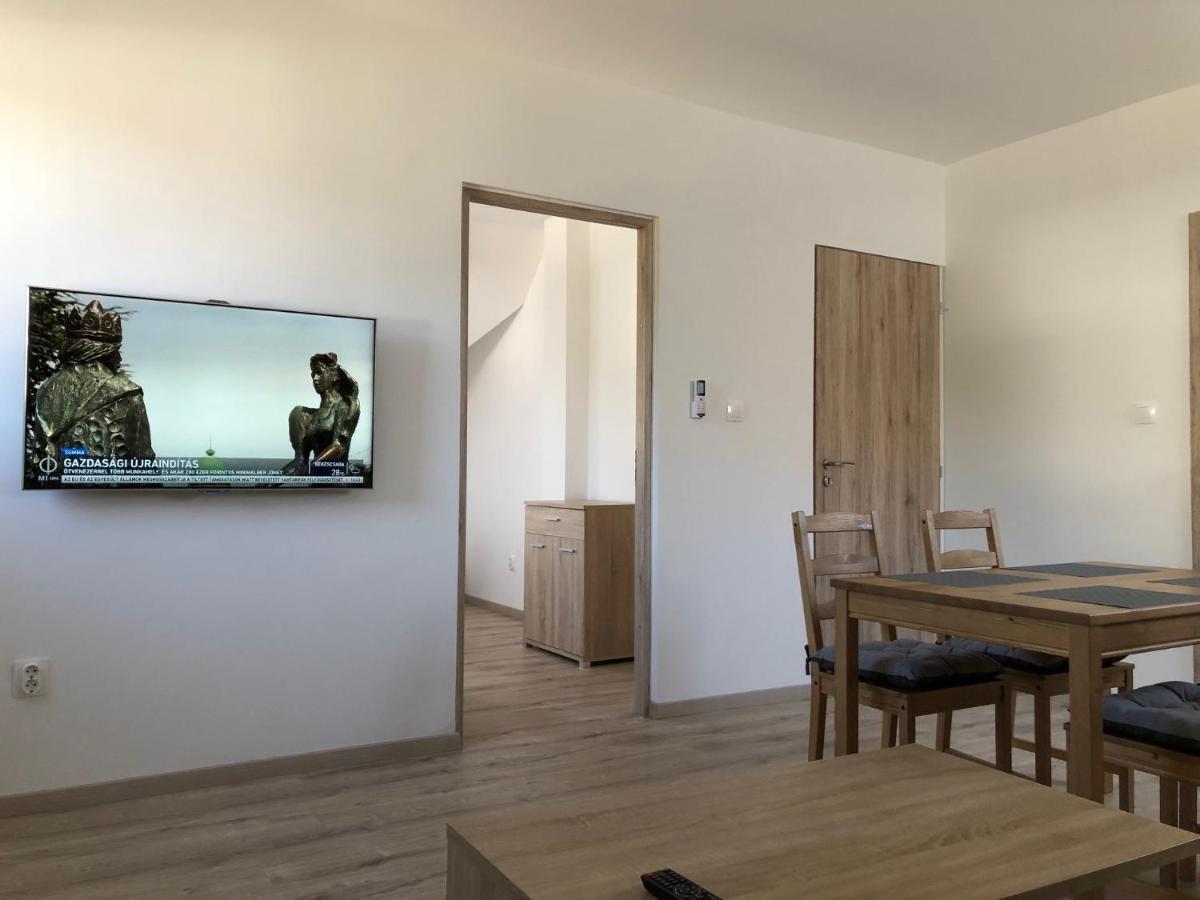 Pupos Apartman Szigliget Ngoại thất bức ảnh