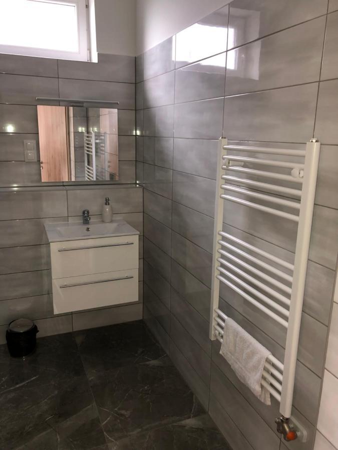 Pupos Apartman Szigliget Ngoại thất bức ảnh